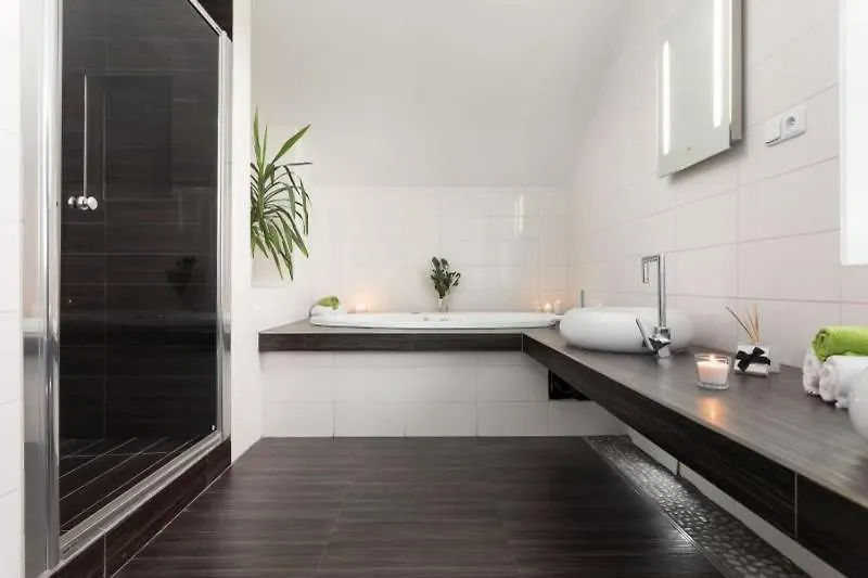 Beautiful Apartments With Parking In A Quiet Location Ostrava