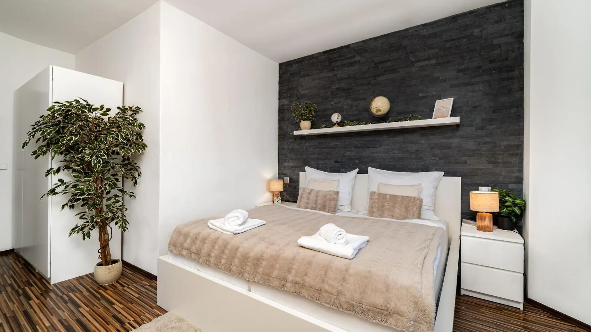 Beautiful Apartments With Parking In A Quiet Location Ostrava Holiday home